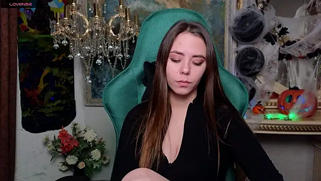 IvoryWood  online show from October 29, 2025, 10:39 am