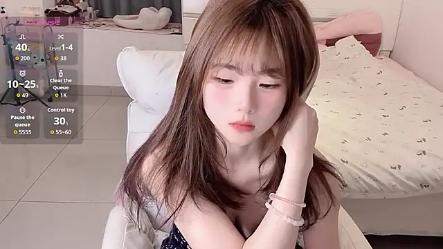 gougou77 online show from March 26, 2026, 2:11 pm