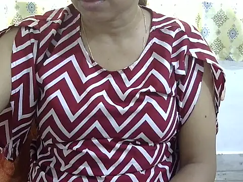 Snapshot of CHAMELI4747 chatting on April 30, 2026, 7:14 am CHAMELI4747 online show from April 30, 2026, 7:14 am