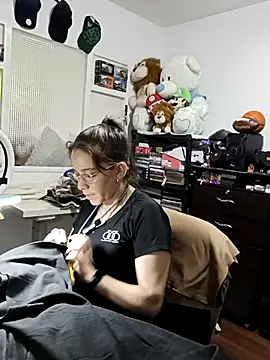 Isabella5 Brown  online show from October 24, 2025, 8:38 pm