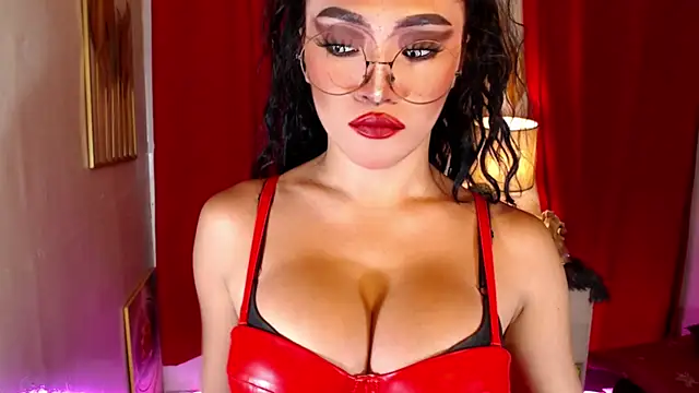 Snapshot of Goddess_Maliya chatting on May 13, 2026, 7:28 am Goddess Maliya online show from May 13, 2026, 7:28 am