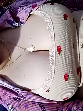 Hnonasix89 online show from April 6, 2026, 12:41 am