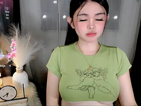 Bianca cedine12 online show from May 5, 2026, 12:51 am