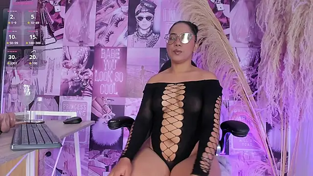 Snapshot of iSofiaass chatting on June 24, 2026, 2:49 pm iSofiaass online show from June 24, 2026, 2:49 pm