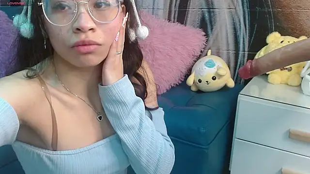 Giaa rossi online show from September 19, 2025, 2:18 pm