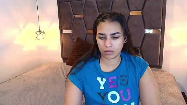 Lia Blake  online show from April 6, 2026, 11:33 am