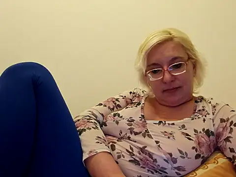 VikaKing online show from September 16, 2025, 6:53 pm