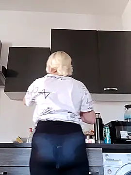 VikaKing online show from October 30, 2025, 12:39 pm