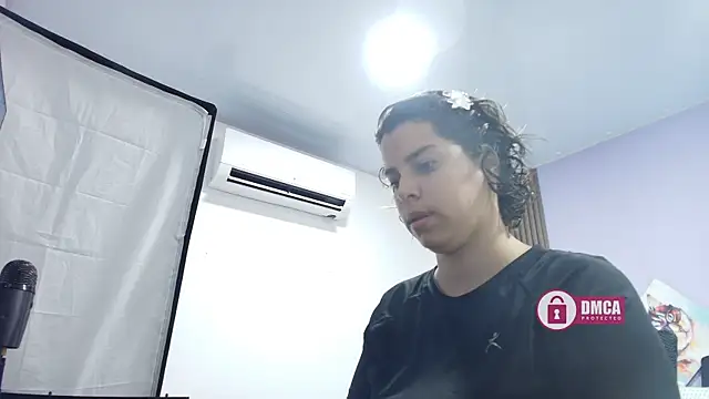 gisell gomez online show from April 10, 2026, 8:24 pm