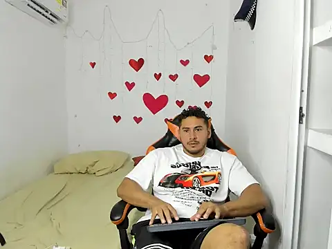 Snapshot of ashlan_king chatting on February 26, 2026, 7:24 pm ashlan king online show from February 26, 2026, 7:24 pm