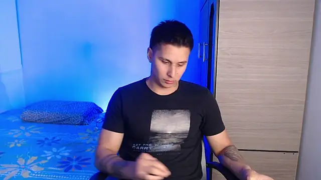 valentinosex1 online show from October 25, 2025, 1:24 am