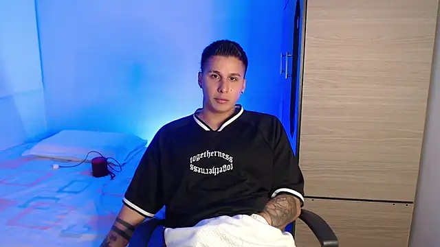 valentinosex1 online show from March 14, 2026, 8:47 pm