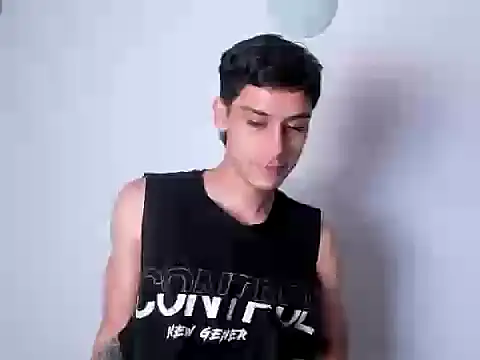 axel davis  online show from November 30, 2025, 7:56 am