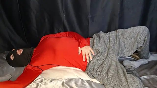 Snapshot of NTR_COUPLE chatting on April 2, 2026, 10:51 pm NTR COUPLE online show from April 2, 2026, 10:51 pm