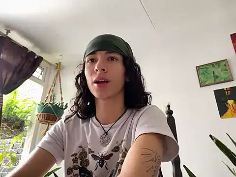 camille delrey online show from November 8, 2025, 2:39 pm