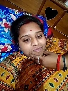 Snapshot of Hot_crety chatting on September 23, 2025, 11:24 am Hot crety online show from September 23, 2025, 11:24 am