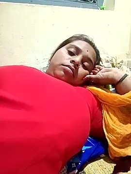 Snapshot of Hot_crety chatting on October 28, 2025, 11:47 am Hot crety online show from October 28, 2025, 11:47 am