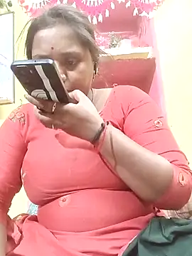 Snapshot of Hot_crety chatting on May 21, 2026, 4:03 pm Hot crety online show from May 21, 2026, 4:03 pm