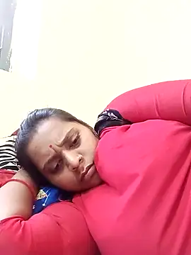 Snapshot of Hot_crety chatting on June 10, 2026, 5:28 am Hot crety online show from June 10, 2026, 5:28 am