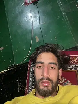 lyath3245 online show from February 5, 2026, 8:57 pm