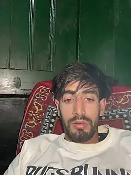 lyath3245 online show from April 18, 2026, 7:58 pm