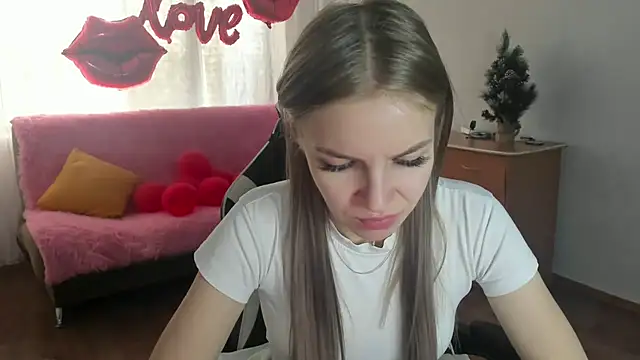 HitGyrl online show from March 10, 2026, 8:08 am