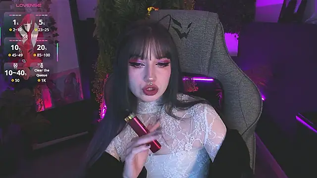 Snapshot of LiliLuna chatting on February 13, 2026, 3:41 pm LiliLuna online show from February 13, 2026, 3:41 pm