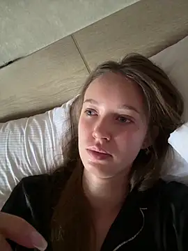 ElliRose online show from October 24, 2025, 2:41 am