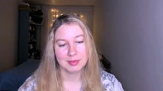 NancySanders online show from April 9, 2026, 7:52 pm