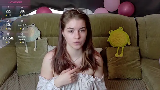 ElzaBlis online show from February 23, 2026, 12:57 pm