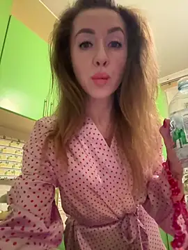 Snapshot of MarinaDiva11_74 chatting on October 13, 2025, 7:36 pm MarinaDiva11 74 online show from October 13, 2025, 7:36 pm