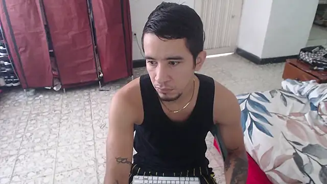 Snapshot of couplehotfantasies chatting on September 28, 2025, 6:13 pm couplehotfantasies online show from September 28, 2025, 6:13 pm