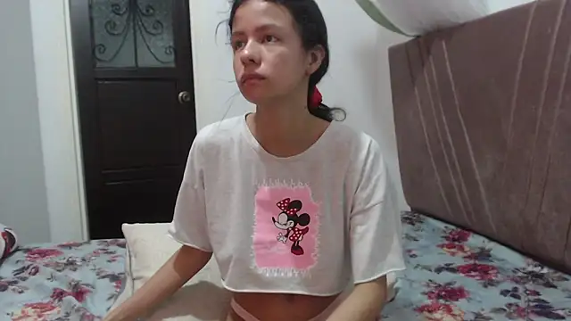 nathaly jones  online show from February 18, 2026, 10:11 am