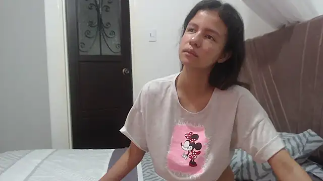 nathaly jones  online show from April 8, 2026, 12:16 pm