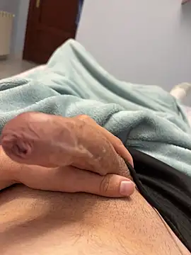 Snapshot of elcalabacin chatting on October 15, 2025, 3:23 pm elcalabacin online show from October 15, 2025, 3:23 pm