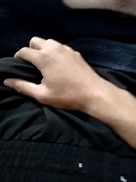 Snapshot of nikyuuu chatting on January 19, 2026, 11:36 am nikyuuu online show from January 19, 2026, 11:36 am