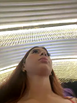 Snapshot of Melody-baby chatting on November 13, 2025, 11:14 pm Melody-baby online show from November 13, 2025, 11:14 pm