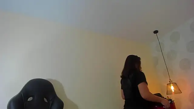 GIANAMILLER6 online show from April 9, 2026, 12:10 pm