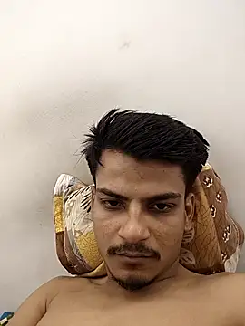 KaranSingh0m online show from May 7, 2026, 9:53 pm