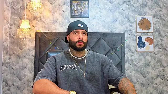 Apolo rousse1 online show from December 3, 2025, 8:29 pm