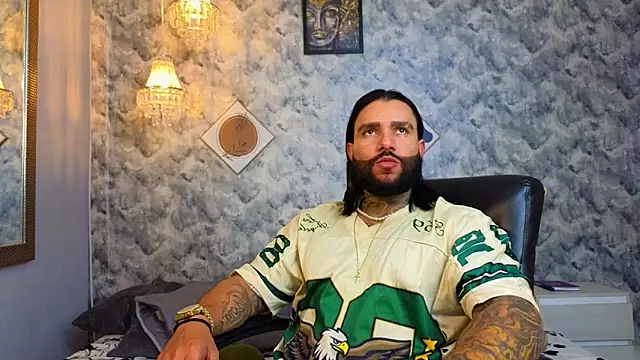 Apolo rousse1 online show from January 14, 2026, 10:36 pm