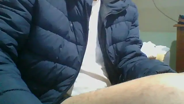 rimenos20 online show from October 25, 2025, 12:40 am