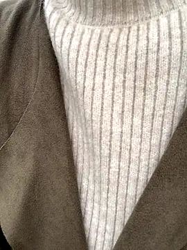 zhizhinaigai online show from November 3, 2025, 2:35 am