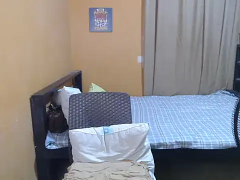 Snapshot of ur_petitejaya chatting on February 26, 2026, 5:01 pm ur petitejaya online show from February 26, 2026, 5:01 pm