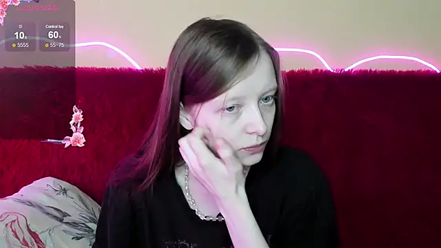 AliceHaris online show from December 23, 2025, 3:15 am