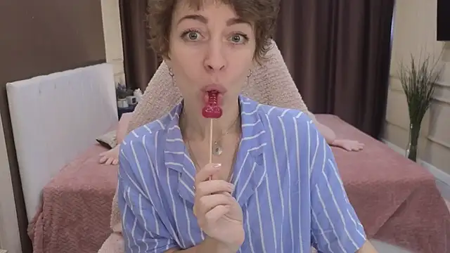 Snapshot of daniellia_ chatting on September 22, 2025, 7:54 am daniellia online show from September 22, 2025, 7:54 am