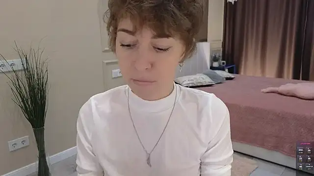 Snapshot of daniellia_ chatting on October 12, 2025, 9:08 am daniellia online show from October 12, 2025, 9:08 am