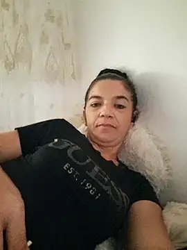 Snapshot of alinaalinutzq chatting on September 24, 2025, 12:30 pm alinaalinutzq online show from September 24, 2025, 12:30 pm