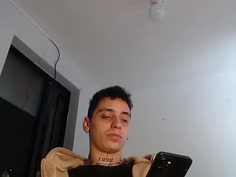 xalejo max online show from November 25, 2025, 5:46 pm