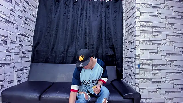 Crazy Cult Sex online show from November 6, 2025, 1:12 pm